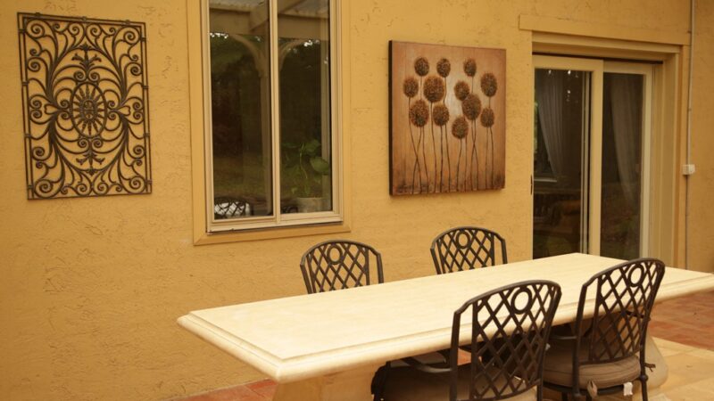 279 table outside