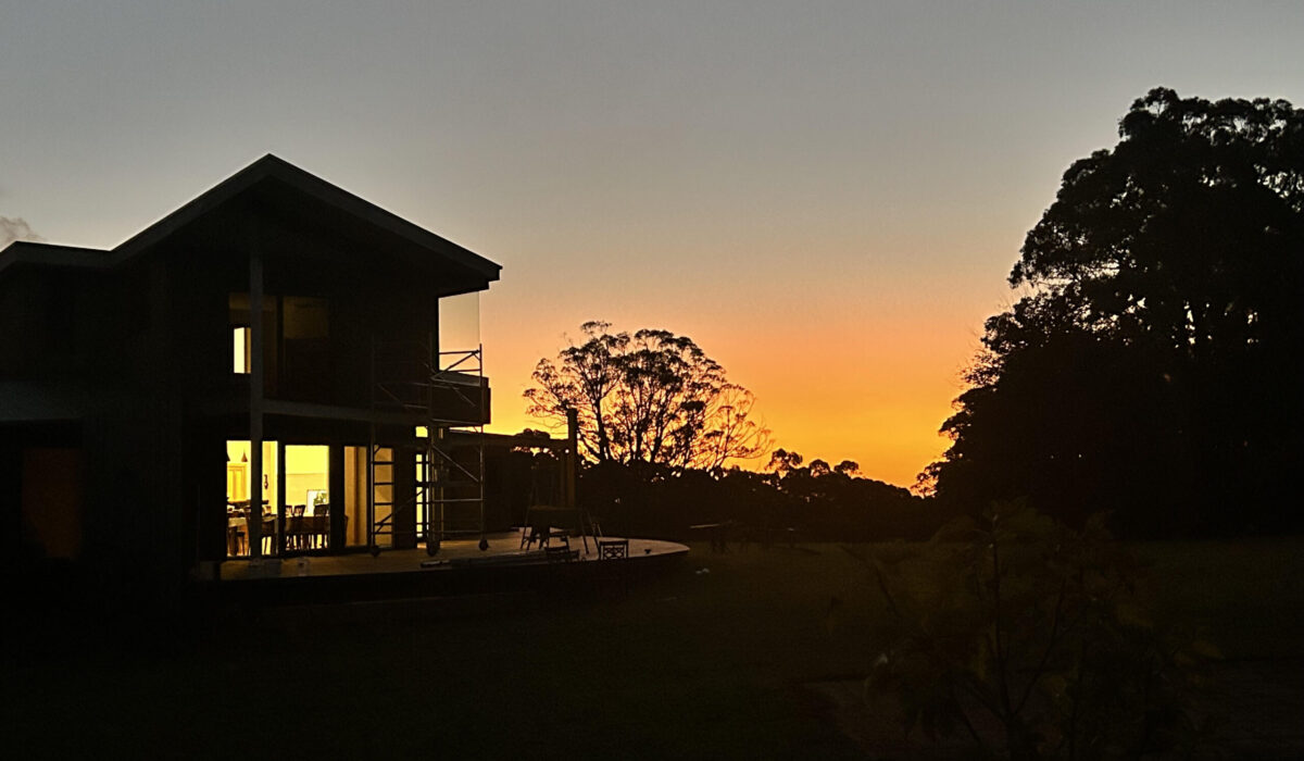 maison-couche-de-soleil-scaled.jpg